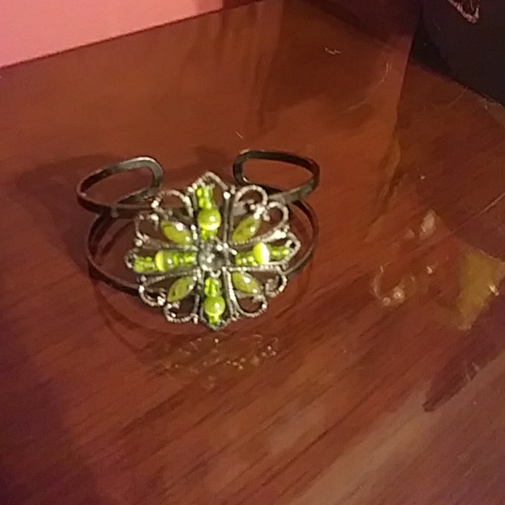 Bracelet